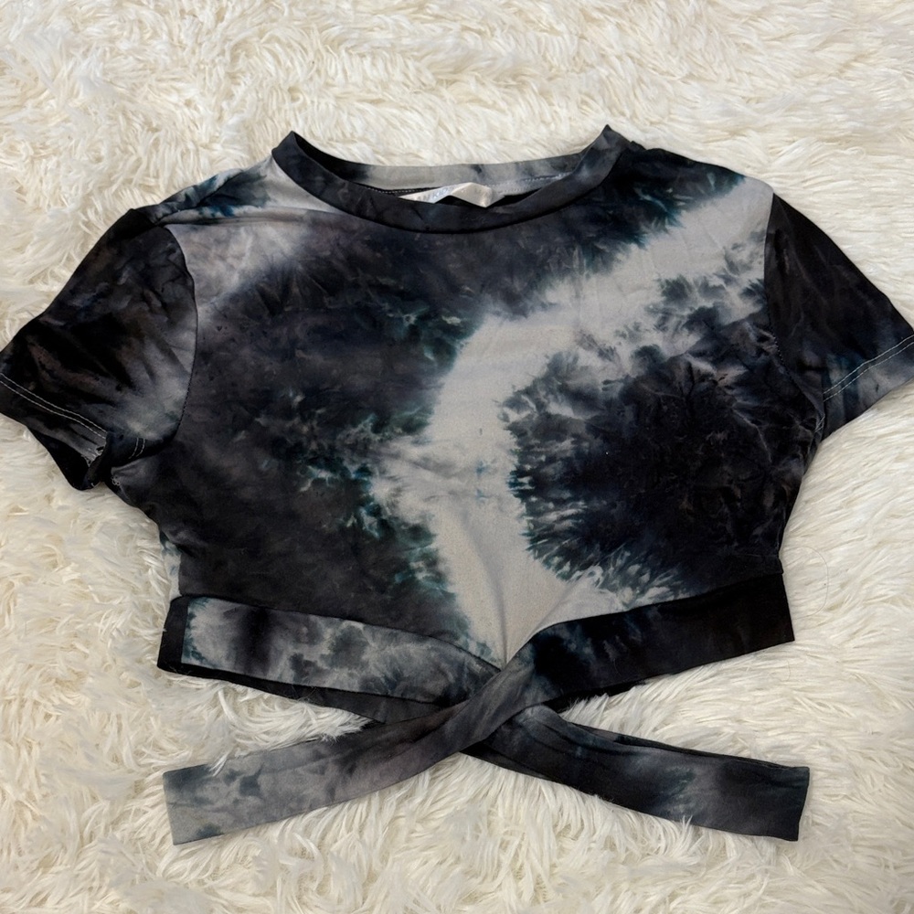 Tie-Dye Crop Top - Black and Gray